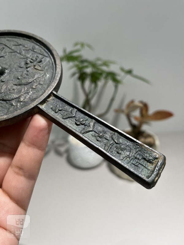明 沉鱼落雁纹手柄镜 - 图5